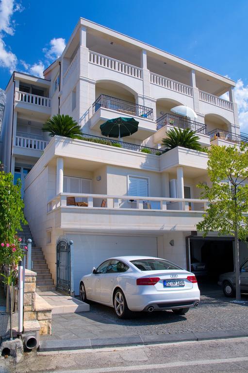 Apartments Villa Medic Brela Exterior photo